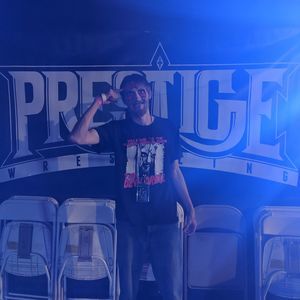 Meet your Posher, Levi